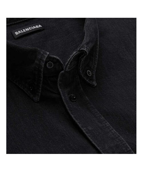 BALENCIAGA（バレンシアガ）の「Balenciaga Button-Down Collar Logo-Print Denim Shirt（シャツ/ブラウス・メンズ・Black・Eu37/Eu40/Eu39/Eu38/Eu41/Eu43）」の5枚目の写真