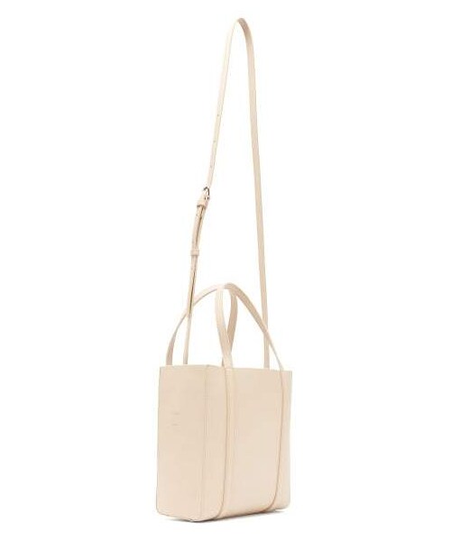 BALENCIAGA（バレンシアガ）の「Balenciaga - Everyday Xxs Grained Leather Cross Body Bag - Womens - Beige（ショルダーバッグ・レディース・Beige・One Size）」の4枚目の写真