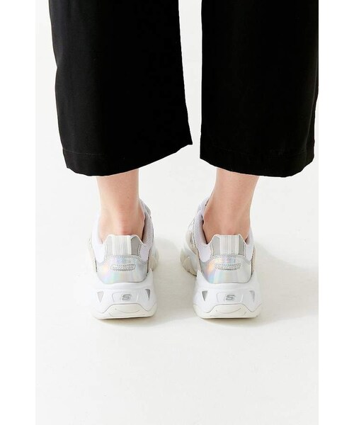 SKECHERS（スケッチャーズ）の「Skechers UO Exclusive D’Lites 3 Sneaker（スニーカー・レディース・White・5/6/6.5/7/7.5/8/8.5/9/9.5/10）」の4枚目の写真