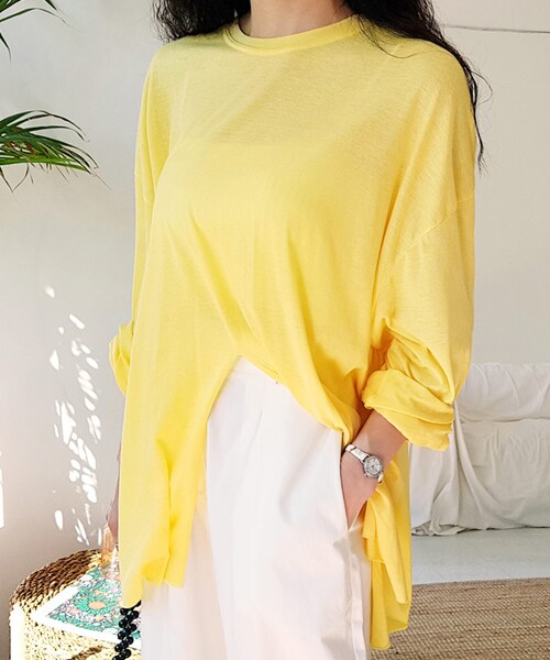 DHOLIC（ディーホリック）の「スリットボクシーTシャツ（Tシャツ/カットソー・レディース・ホワイト/イエロー/ブラック/グリーン・FREE）」の4枚目の写真