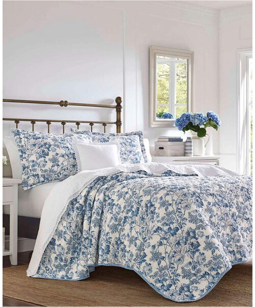 LAURA ASHLEY（ローラアシュレイ）の「Laura Ashley Aimee Delft Quilt Set, Full/Queen