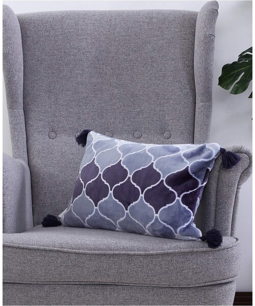 Berkshire（バークシャー）の「Berkshire Blanket & Home Co. Plush Ombre Pillow with