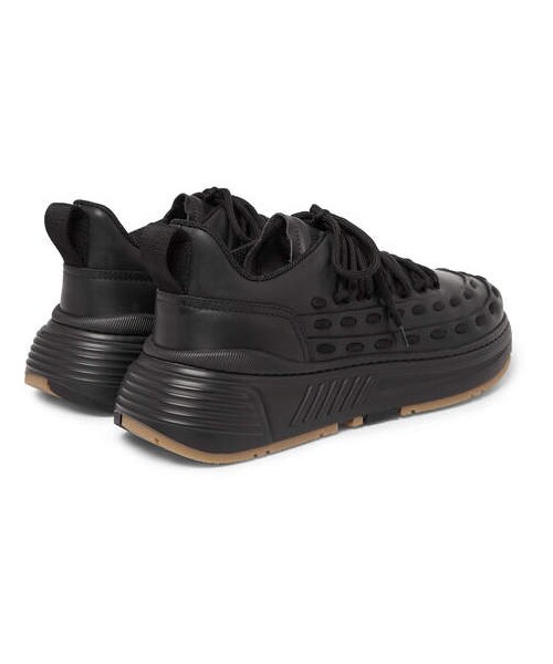 BOTTEGA VENETA(ボッテガヴェネタ)の「Bottega Veneta Leather Sneakers(スニーカー・メンズ・Black・Eu43/Eu41/Eu42)」の2枚目の写真