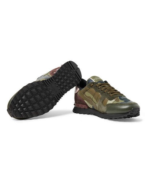 VALENTINO（ヴァレンティノ）の「Valentino Garavani Rockrunner Camouflage-Print Canvas, Leather And Suede Sneakers（スニーカー・メンズ・Green・Eu42/Eu43/Eu42.5/Eu45/Eu41.5/Eu40/Eu43.5/Eu41）」の3枚目の写真