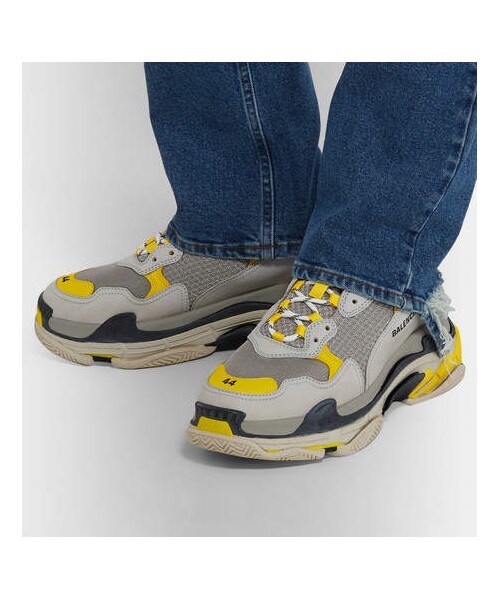 BALENCIAGA（バレンシアガ）の「Balenciaga Triple S Mesh And Leather Sneakers（スニーカー・メンズ・Gray・Eu45/Eu40/Eu44/Eu42/Eu43/Eu41）」の2枚目の写真