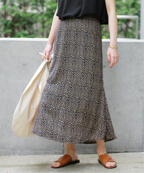JOURNAL STANDARD relume(ジャーナルスタンダード レリューム)の「スカート(JOURNAL STANDARD relume)(スカート・ブラック/36/在庫あり/38)」の2枚目の写真