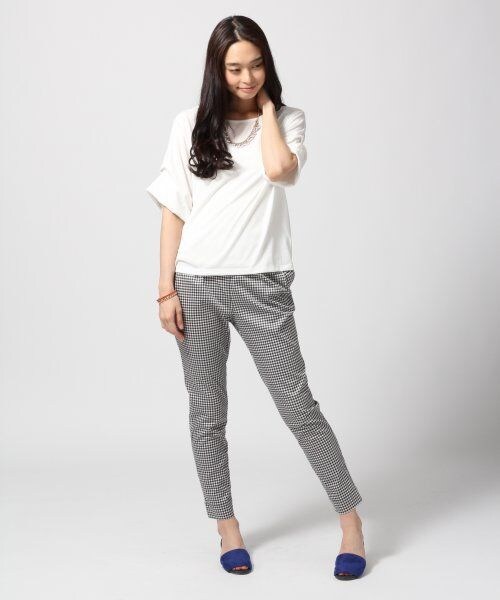 GLOBAL WORK(グローバルワーク)の「ソデタックプルオーバー半袖(トップス・レディース・ホワイト06/ボーダー08/ブラック09/グレー15・S/M/L)」の5枚目の写真