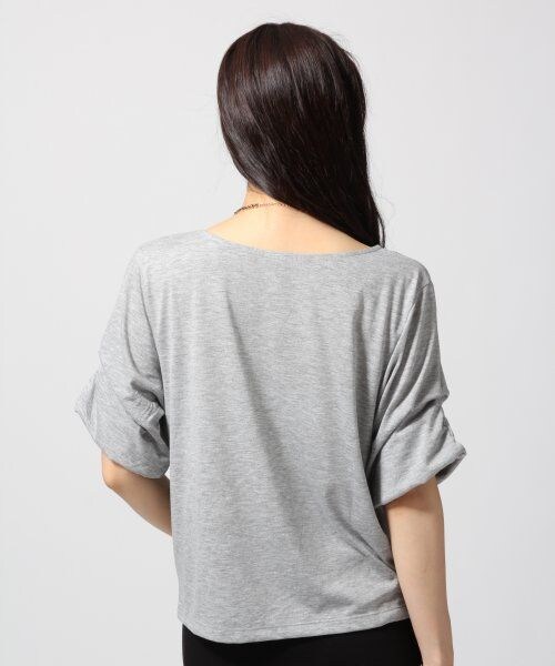 GLOBAL WORK(グローバルワーク)の「ソデタックプルオーバー半袖(トップス・レディース・ホワイト06/ボーダー08/ブラック09/グレー15・S/M/L)」の10枚目の写真