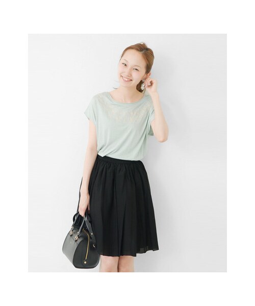 URBAN RESEARCH(アーバンリサーチ)の「トリアセローンギャザースカート(スカート・レディース・WHITE/BLACK/GREEN・FREE)」の7枚目の写真