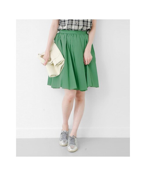URBAN RESEARCH(アーバンリサーチ)の「トリアセローンギャザースカート(スカート・レディース・WHITE/BLACK/GREEN・FREE)」の9枚目の写真