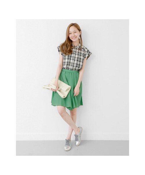 URBAN RESEARCH(アーバンリサーチ)の「トリアセローンギャザースカート(スカート・レディース・WHITE/BLACK/GREEN・FREE)」の10枚目の写真