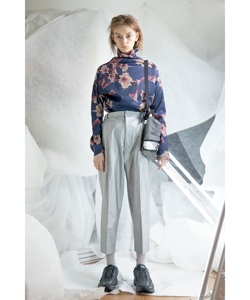 BALMUNG（バルムング）の「BALMUNG / 壁紙模様ハイネック /navy（T 