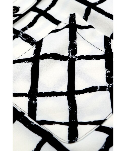 ORENDA（オレンダ）の「慵懶感男朋友風長版襯衫（トップス・レディース・白底印花・S/M/L/XL）」の8枚目の写真