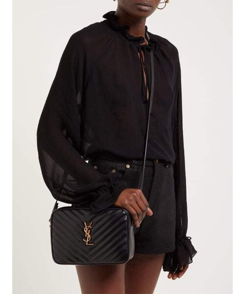 Saint Laurent(サンローラン)の「Saint Laurent - Lou Quilted Leather Cross Body Bag - Womens - Black(ショルダーバッグ・レディース・Black・One Size)」の2枚目の写真