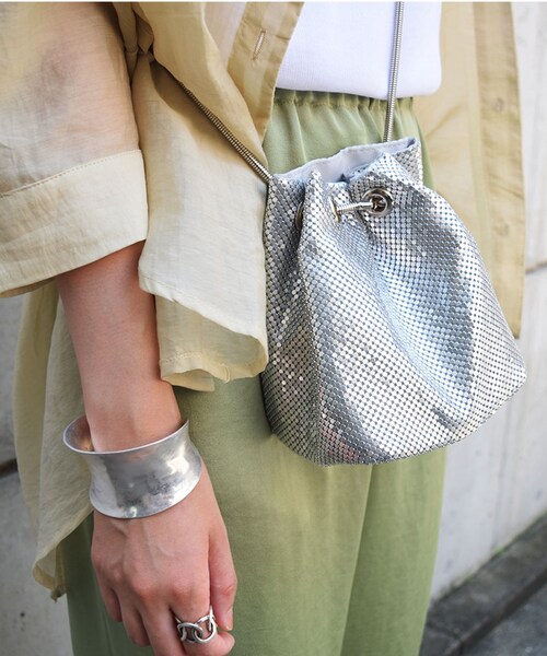 no brand(ノーブランド)の「2Way Metalic Mini Bag(ショルダーバッグ・レディース・その他)」の2枚目の写真