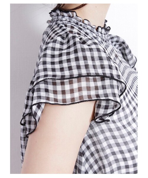 earth music&ecology(アースミュージックアンドエコロジー)の「ハイネックギンガム楊柳シフォンブラウス(シャツ・ブラウス・レディース・ブラック/ピンクベージュ・XS/L)」の7枚目の写真