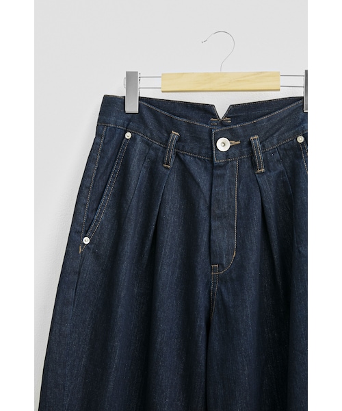 Re:（アールイー）の「Tuck wide PT  (Sax)（デニムパンツ・メンズ・その他）」の4枚目の写真