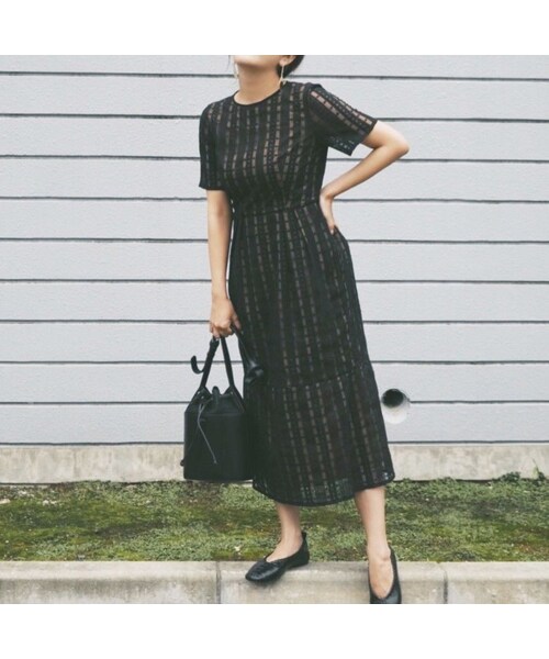 kaene（カエン）の「100488 / 刺繍マーメイドワンピース