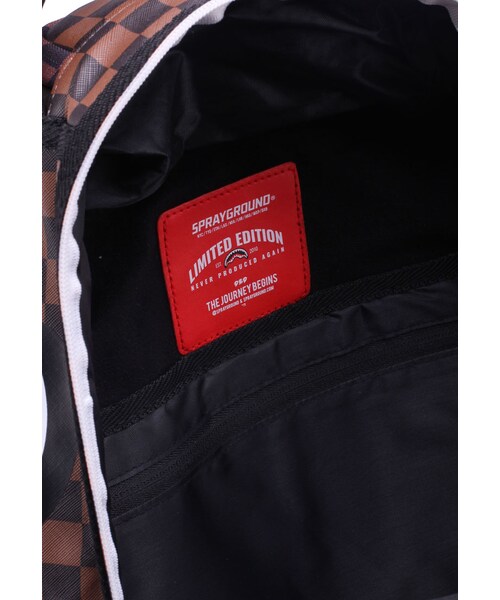 SPRAYGROUND(スプレーグラウンド)の「Paris VS Milan Shark Backpack(その他・Paris VS Milan・349.00)」の5枚目の写真