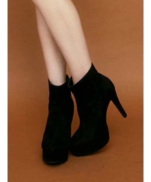 RESEXXY（リゼクシー）の「ピンヒールショートブーツ（その他シューズ・ブラック・L/M/S）」の2枚目の写真