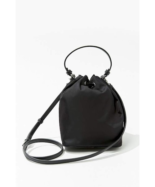 FOREVER 21(フォーエバー トゥエンティーワン)の「Forever 21 Woven Bucket Bag(ショルダーバッグ・レディース・Black/Yellow・One Size)」の4枚目の写真