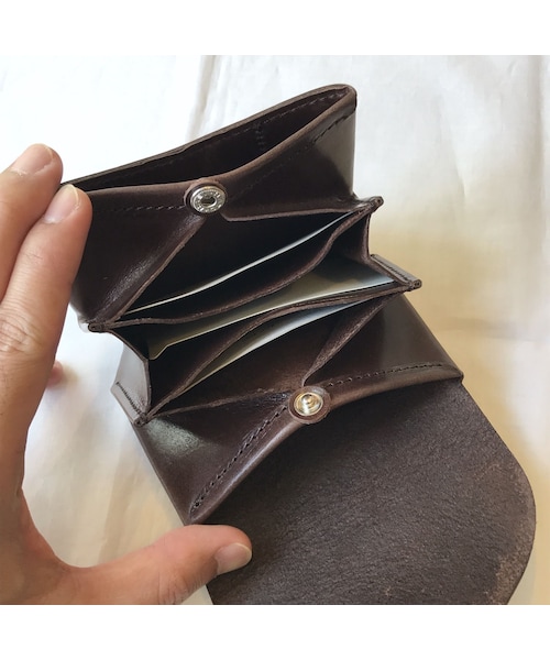 irose（イロセ）の「irose "ric-rac mini wallet" / イロセ"リクラクミニウォレット"（ダークブラウン）（財布・メンズ・その他）」の7枚目の写真
