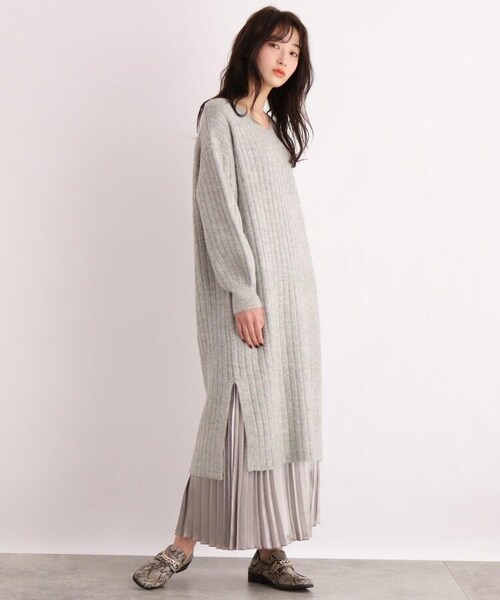 OZOC(オゾック)の「チェーンローファー(シューズ・レディース・ブラック(019)/ブラウン(042)/ブラウン(142)/ベージュ(152)/ブラウン(642)・25(22.5cm)/35(23.5cm)/45(24.5cm)/55(25.5cm))」の21枚目の写真