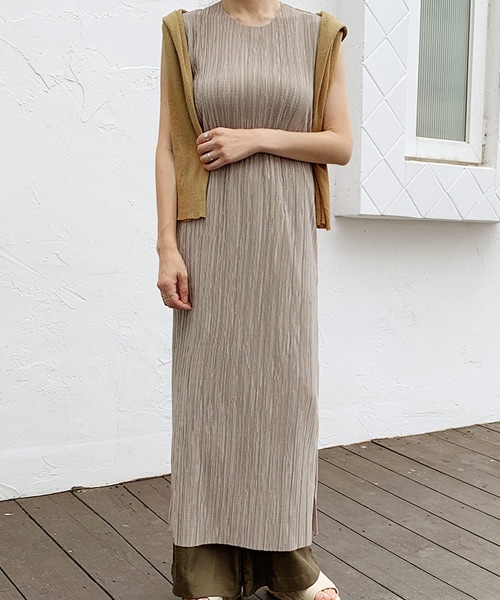 DHOLIC（ディーホリック）の「スリーブレスプリーツワンピース（ワンピース・レディース・ピンク/ベージュ/ブラック・FREE）」の3枚目の写真