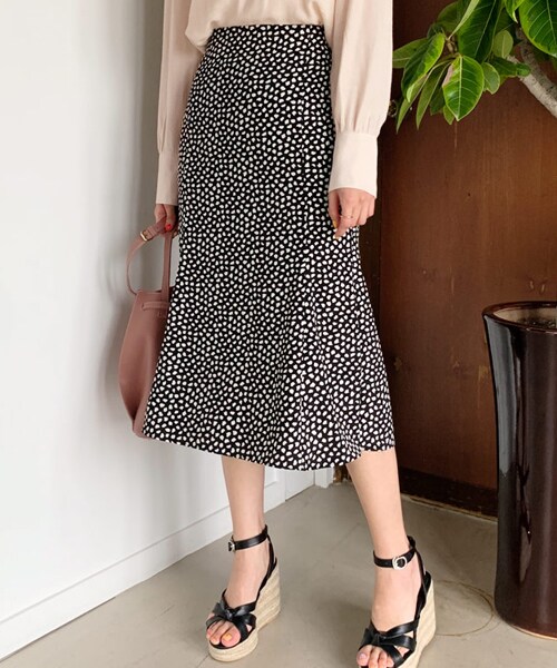 DHOLIC（ディーホリック）の「レオパードパターンスカート（スカート・レディース・ベージュ/ブラック/ブルー・FREE）」の2枚目の写真