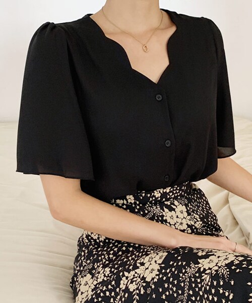 DHOLIC（ディーホリック）の「ウェーブネックブラウス（シャツ/ブラウス・レディース・ピンク/ホワイト/ブラック・FREE）」の3枚目の写真