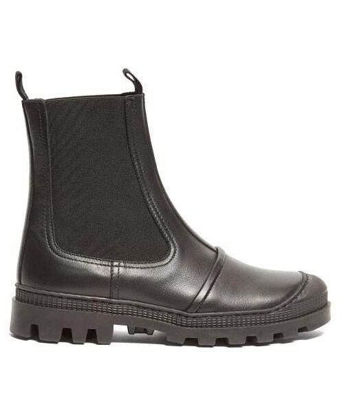 chelsea boots with tread