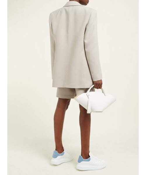 Alexander McQueen(アレキサンダーマックイーン)の「Alexander Mcqueen - Raised Sole Low Top Leather Trainers - Womens - Blue White(スニーカー・レディース・White・34 Eu/it/34.5 Eu/it/35 Eu/it/35.5 Eu/it/36 Eu/it/36.5 Eu/it/37 Eu/it/37.5 Eu/it/38 Eu/it/38.5 Eu/it/39 Eu/it/39.5 Eu/it/40 Eu/it/40.5 Eu/it/41 Eu/it)」の2枚目の写真