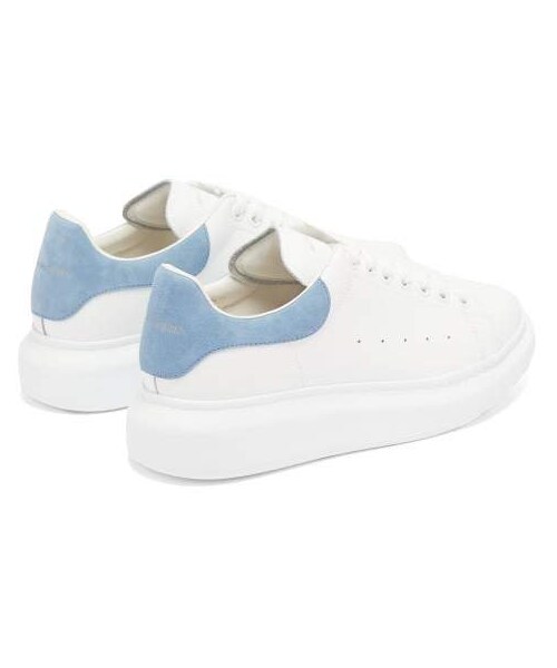 Alexander McQueen(アレキサンダーマックイーン)の「Alexander Mcqueen - Raised Sole Low Top Leather Trainers - Womens - Blue White(スニーカー・レディース・White・34 Eu/it/34.5 Eu/it/35 Eu/it/35.5 Eu/it/36 Eu/it/36.5 Eu/it/37 Eu/it/37.5 Eu/it/38 Eu/it/38.5 Eu/it/39 Eu/it/39.5 Eu/it/40 Eu/it/40.5 Eu/it/41 Eu/it)」の4枚目の写真