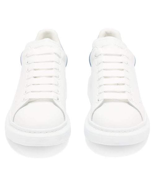 Alexander McQueen(アレキサンダーマックイーン)の「Alexander Mcqueen - Raised Sole Low Top Leather Trainers - Womens - Blue White(スニーカー・レディース・White・34 Eu/it/34.5 Eu/it/35 Eu/it/35.5 Eu/it/36 Eu/it/36.5 Eu/it/37 Eu/it/37.5 Eu/it/38 Eu/it/38.5 Eu/it/39 Eu/it/39.5 Eu/it/40 Eu/it/40.5 Eu/it/41 Eu/it)」の3枚目の写真