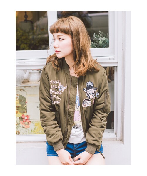 lazybone(レイジーボーン)の「Mystery in you(ジャケット/アウター・レディース・墨綠色・S/M)」の2枚目の写真