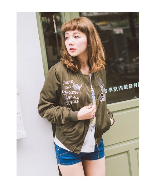 lazybone(レイジーボーン)の「Mystery in you(ジャケット/アウター・レディース・墨綠色・S/M)」の3枚目の写真