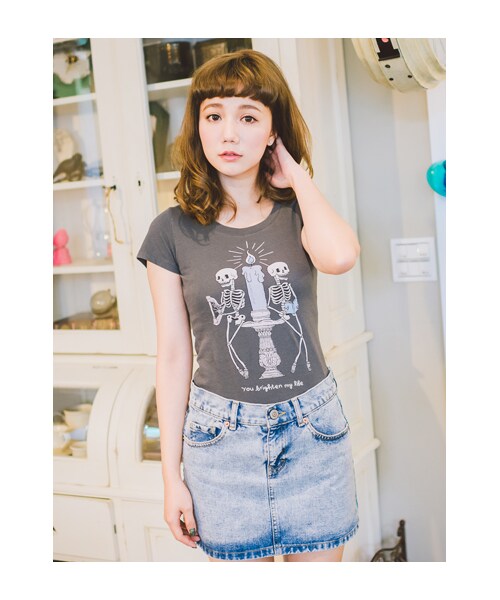 lazybone(レイジーボーン)の「Brighten my life(トップス・レディース・深灰色・S/M/L)」の2枚目の写真