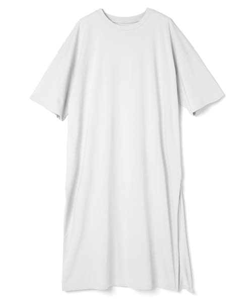 GRL（グレイル）の「バックロゴ入りルーズＴシャツワンピース（シャツワンピース・レディース・ベージュ/オフホワイト・F）」の2枚目の写真