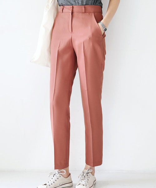 DHOLIC(ディーホリック)の「セミハイウエストスラックス(スラックス・レディース・ベージュ/レッド/ブラック/その他/グリーン/ピンク・S/M)」の4枚目の写真