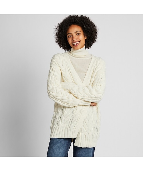 UNIQLO（ユニクロ）の「ケーブルリラックスカーディガン（長袖）（ニット/セーター・レディース・BEIGE 32/YELLOW 47/DARK GRAY 08/OFF WHITE 01・M/L/XL/S）」の2枚目の写真