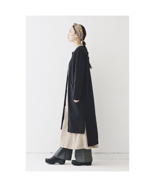 and myera（アンド マイラ）の「and myera ロングスナップカーディガン（レディースファッション > トップス > カーディガン・ベスト・ジレ・レディース・ブラック・（身幅55/総丈115cm）/（身幅58/総丈115cm）/（身幅52/総丈115cm）/（身幅49/総丈115cm））」の8枚目の写真