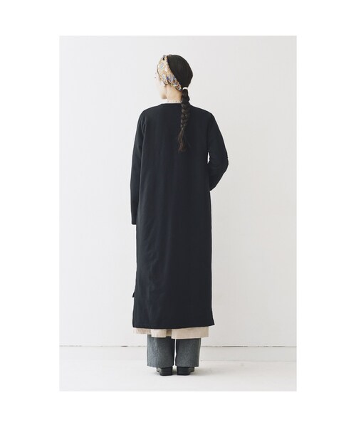 and myera（アンド マイラ）の「and myera ロングスナップカーディガン（レディースファッション > トップス > カーディガン・ベスト・ジレ・レディース・ブラック・（身幅55/総丈115cm）/（身幅58/総丈115cm）/（身幅52/総丈115cm）/（身幅49/総丈115cm））」の9枚目の写真