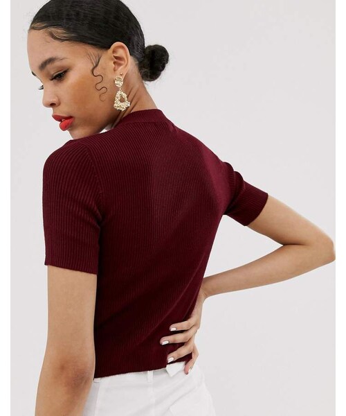 Bershka（ベルシュカ）の「Bershka high neck tight ribbed knitted top in burgundy（トップス・レディース・Red・XS/S/M/L）」の4枚目の写真