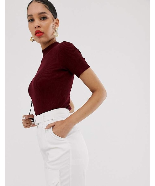 Bershka（ベルシュカ）の「Bershka high neck tight ribbed knitted top in burgundy（トップス・レディース・Red・XS/S/M/L）」の3枚目の写真