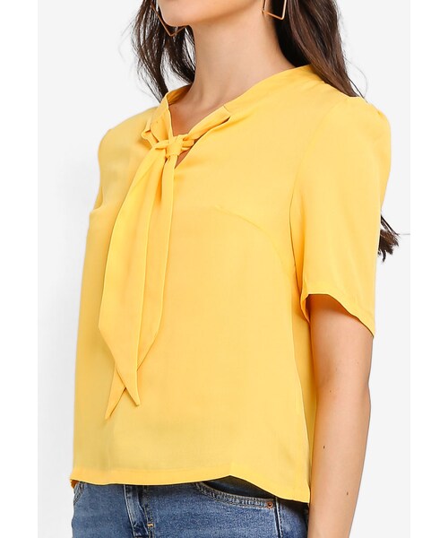ZALORA（）の「Short Sleeves Bow Tie Blouse（）」 WEAR