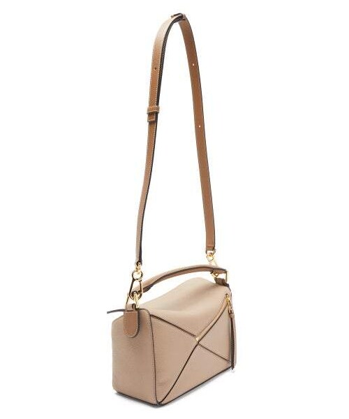 LOEWE（ロエベ）の「Loewe - Puzzle Grained Leather Cross Body Bag - Womens - Beige（ショルダーバッグ・レディース・Beige・One Size）」の4枚目の写真