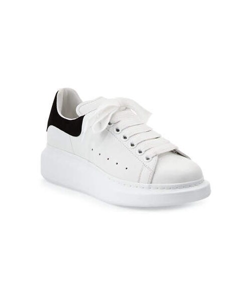 Alexander McQueen（アレキサンダーマックイーン）の「Alexander McQueen Leather Lace-Up Platform Sneakers（その他シューズ・レディース・Red/White・5.5b / 35.5eu/9.5b / 39.5eu/6b / 36eu/7b / 37eu/5b / 35eu/10.5b / 40.5eu/8.5b / 38.5eu/10b / 40eu/8b / 38eu/6.5b / 36.5eu/9b / 39eu/7.5b / 37.5eu/11b / 41eu）」の2枚目の写真
