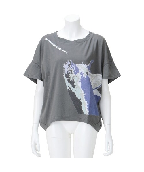 mercibeaucoup,（メルシーボークー）の「メルシーボークー、 / デカブタティー / カットソー（トップス・レディース・red(21)/gray(24)・01）」の2枚目の写真