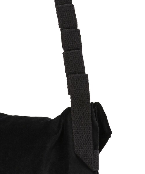 Engineered Garments（エンジニアードガーメンツ）の「shoulder pouch cotton velbeteen /Engineered Garments/エンジニアド ガーメンツ（バッグ・メンズ・BLACK・F）」の9枚目の写真