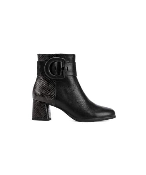GEOX(ジェオックス)の「Geox Calinda Bootie(ブーツ・レディース・Black/Gray・10us / 40eu/10.5us / 41eu/7us / 37eu/5us / 35eu/7.5us / 37.5eu/6us / 36eu/9us / 39eu/8us / 38eu/6.5us / 36.5eu/9.5us / 39.5eu/8.5us / 38.5eu)」の3枚目の写真